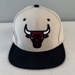 Mitchell & Ness Beige and Black Cap